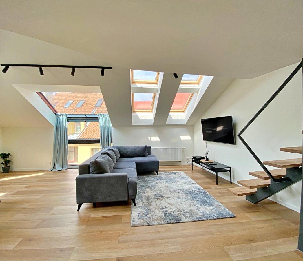 Loft 1 Bd Old Town Apartment By Hostlovers Kaunas Exterior photo