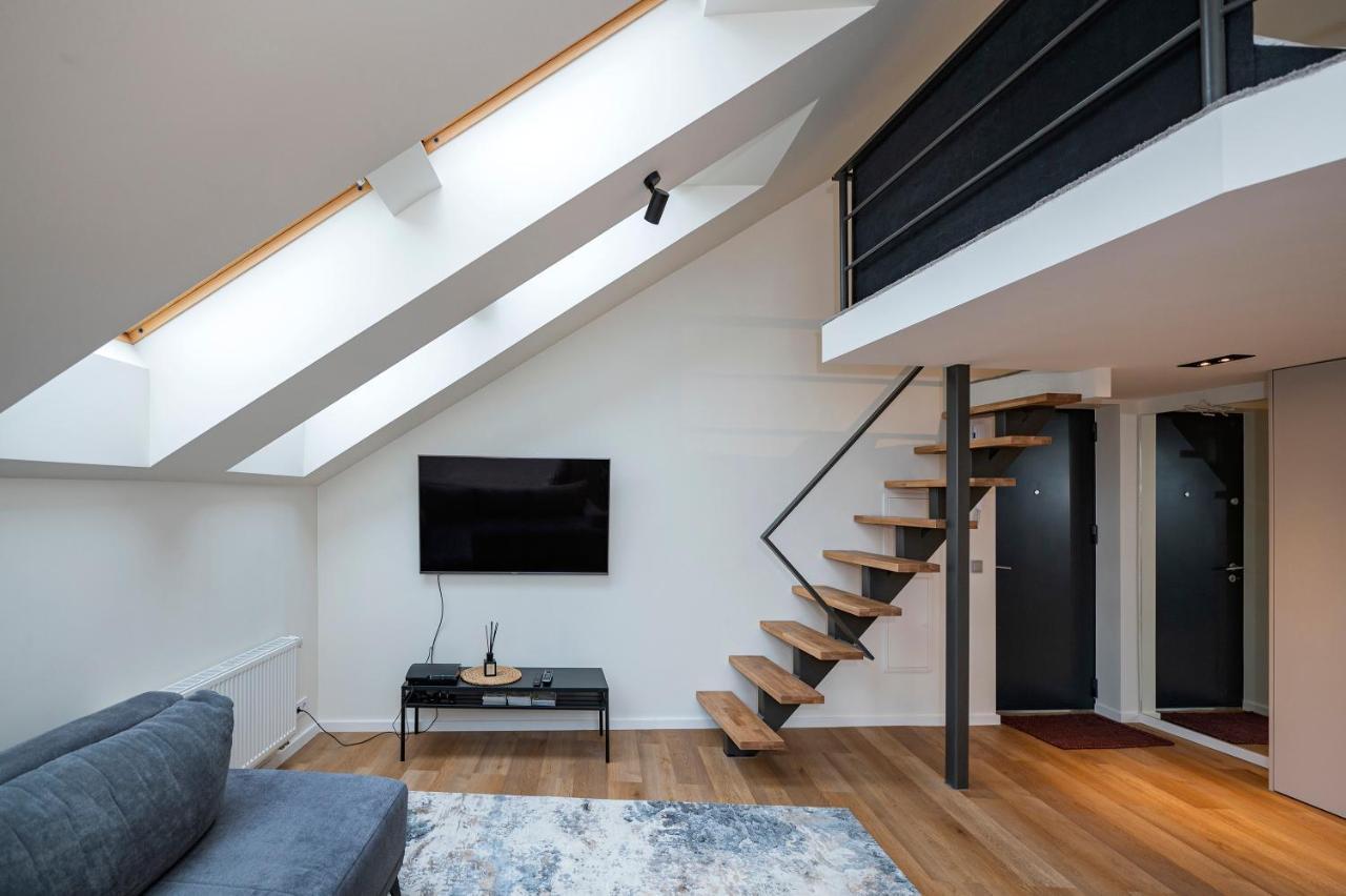 Loft 1 Bd Old Town Apartment By Hostlovers Kaunas Exterior photo